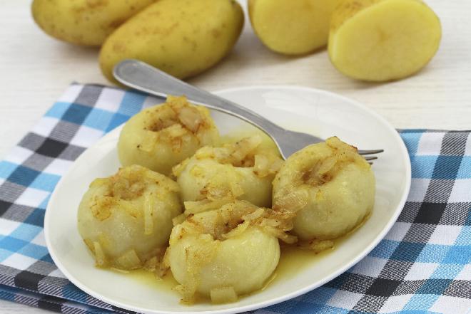 Tradycyjne warszawskie potrawy: gdzie ich można spróbować?