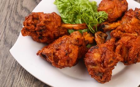 Kurczak po indyjsku - aromatyczne kąski z kurczaka pieczone na grillu lub w piekarniku