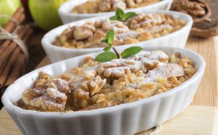 Crumble (owoce pod kruszonką) przepis na pyszny i łatwy deser