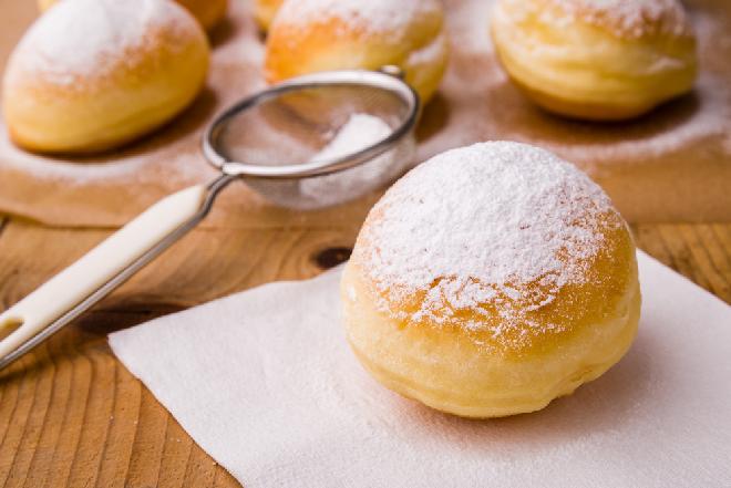Pączki pieczone - przepis na pączki z piekarnika