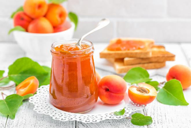 Morelowy dżem z amaretto